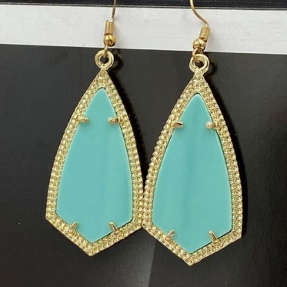 Mint Adelaide Earrings - Picture 1 of 6